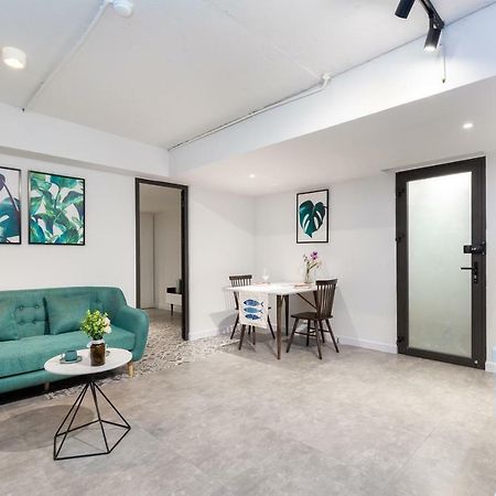 Cozrum Homes - Premier Residence Хошимін Екстер'єр фото