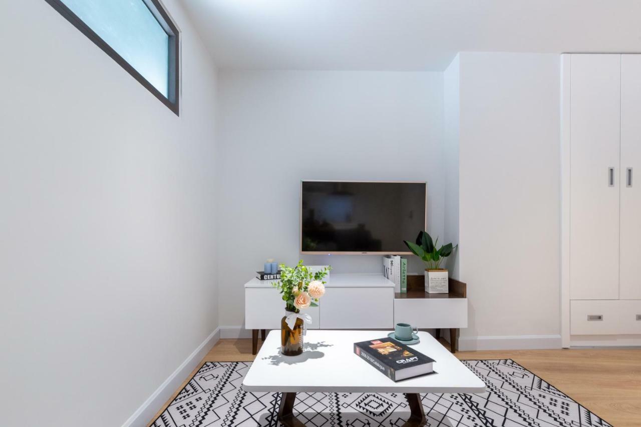 Cozrum Homes - Premier Residence Хошимін Екстер'єр фото